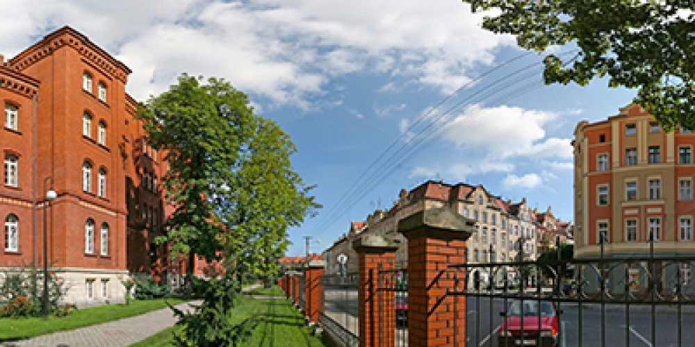 Widok na budynek A od strony ul. Hutników