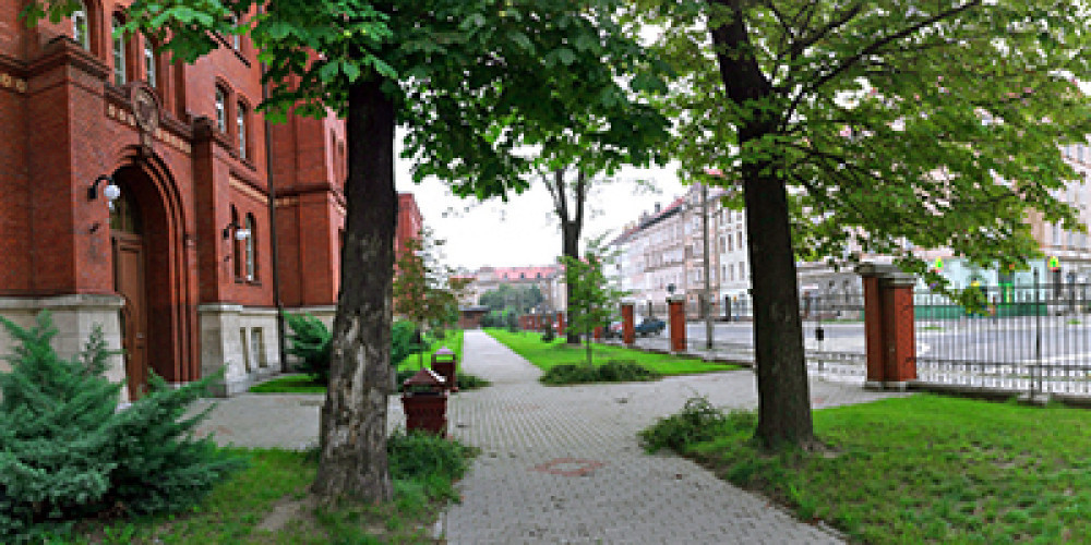  Widok na budynek A od strony ul. Hutników